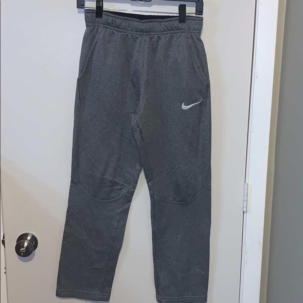 Boy’s Nike sweatpants
